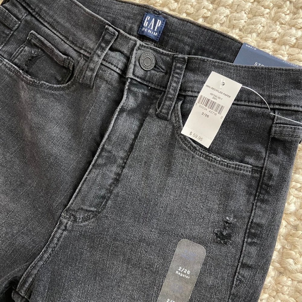Gap High Rise Favorite Jegging Denim in Faded Black Wash Size 2/26R
